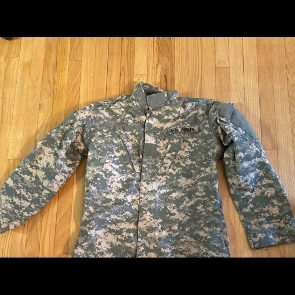 US ARMY MENS CAMO JACKET SIZE M/LONG